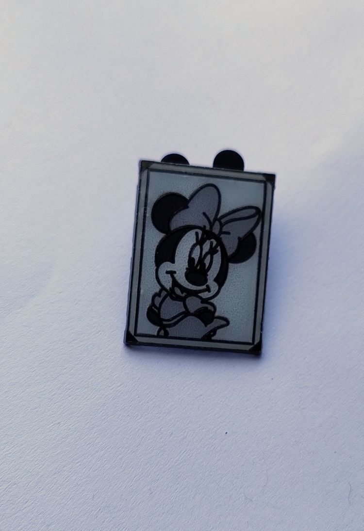 Other Minnie Mouse Pin Badge product image